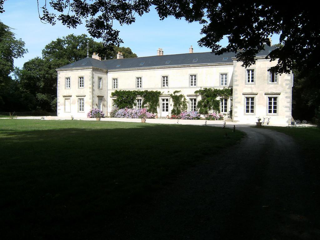 Chateau De La Marronniere Bed and Breakfast Aizenay Exterior foto